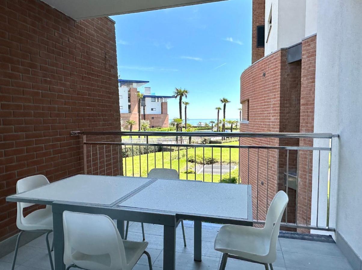 Frontemar Residenze Sul Mare - Carraro Immobiliare Jesolo - Family Apartments 外观 照片